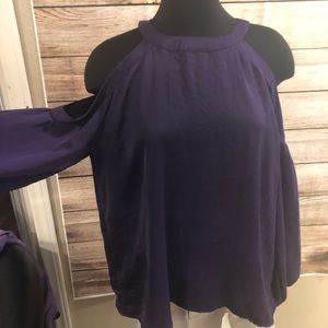 Cold shoulder women’s top